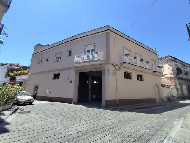 Locale Commerciale in vendita a Boscoreale, Campania