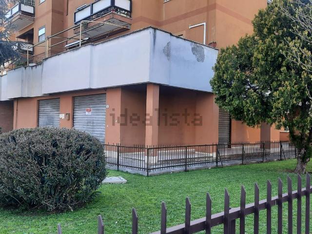 Locale Commerciale in vendita a Europa, Latina