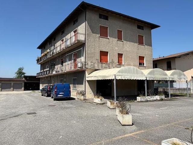 Locale Commerciale in vendita a Roncadelle, Lombardia