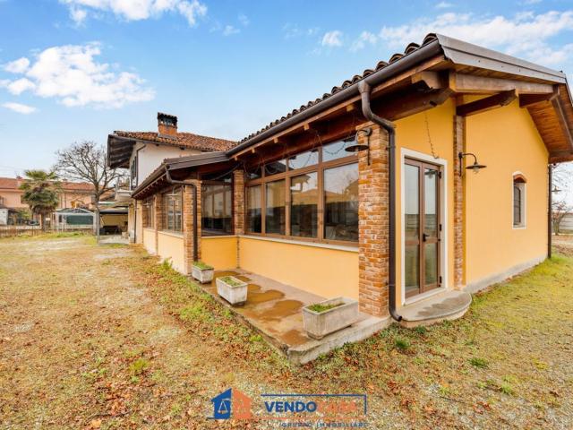 Locale Commerciale in vendita a Piemonte, Cuneo