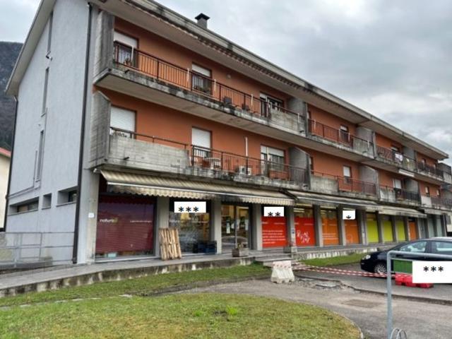 Locale Commerciale in vendita a Casanova, Tolmezzo