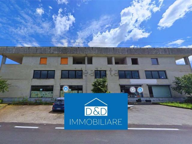 Locale Commerciale in vendita a Piemonte, Biella