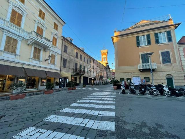 Locale Commerciale in vendita a Sestri Levante, Liguria