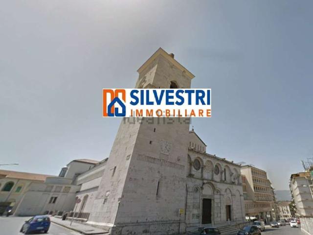 Locale Commerciale in vendita a Benevento, Campania