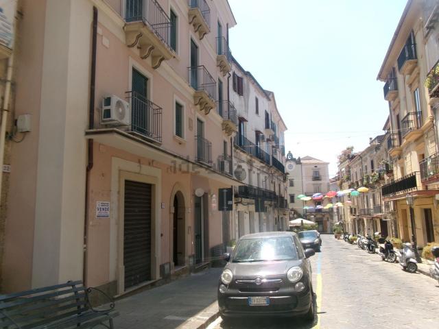 Locale Commerciale in vendita a Calabria, Cosenza