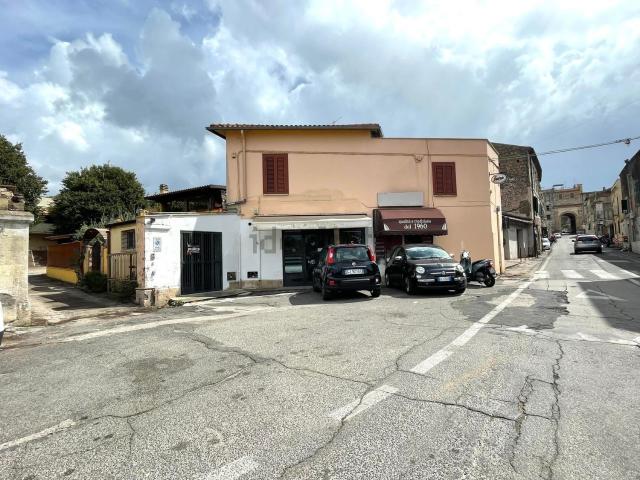 Locale Commerciale in vendita a Borgo Cipollata, Terracina
