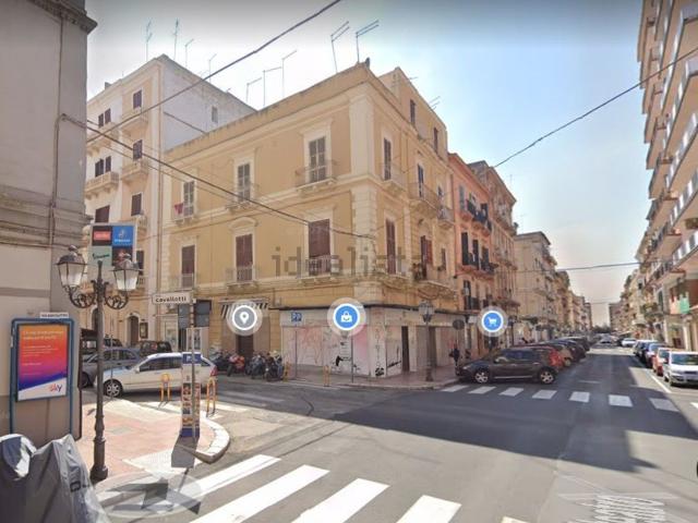 Locale Commerciale in vendita a Puglia, Taranto