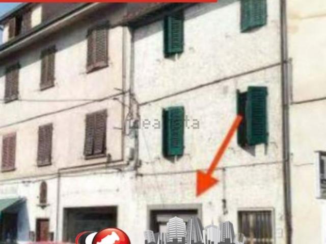 Locale Commerciale in vendita a Alberghi, Uzzano E Castello