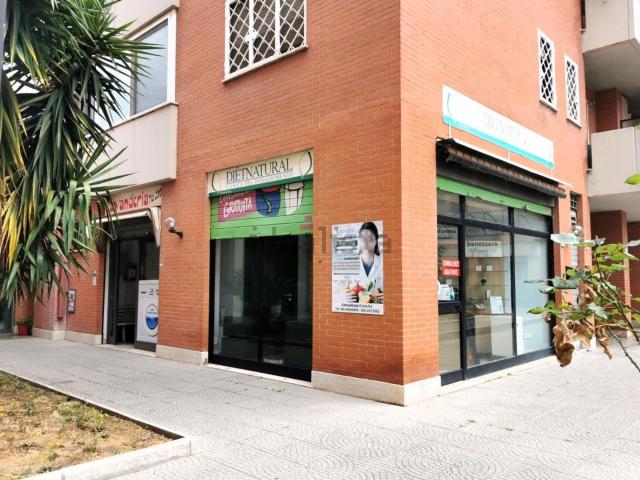 Locale Commerciale in vendita a Municipio Roma IX, Roma Capitale