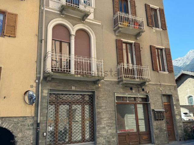 Locale Commerciale in vendita a Conoz, Chatillon