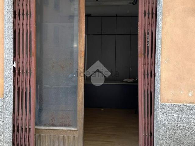 Locale Commerciale in vendita a Piemonte, Alessandria