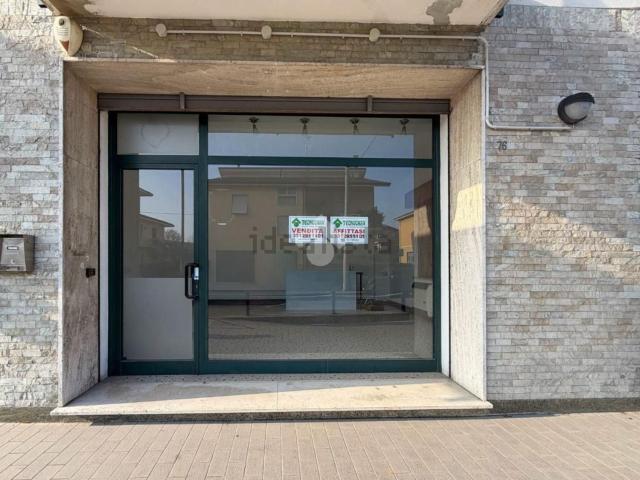 Locale Commerciale in vendita a Pontenure, Reggio Emilia