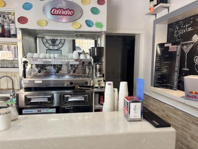 Locale Commerciale in vendita a Quartiere 1, Firenze