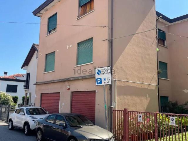 Locale Commerciale in vendita a Venezia