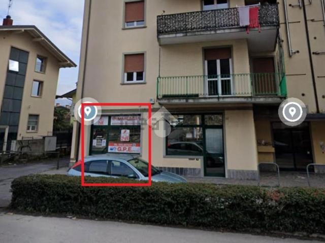 Locale Commerciale in vendita a Capriolo, Lombardia