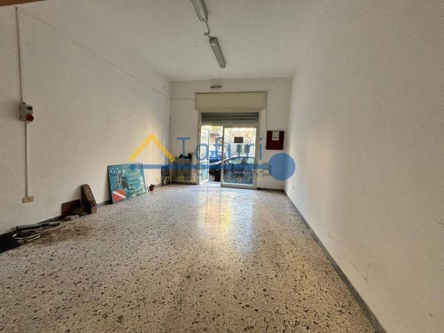Locale Commerciale in vendita a Agropoli, Campania