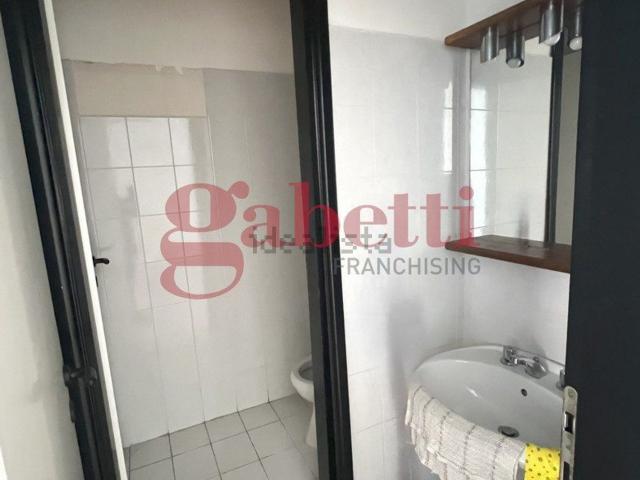 Locale Commerciale in vendita a Venafro, Molise