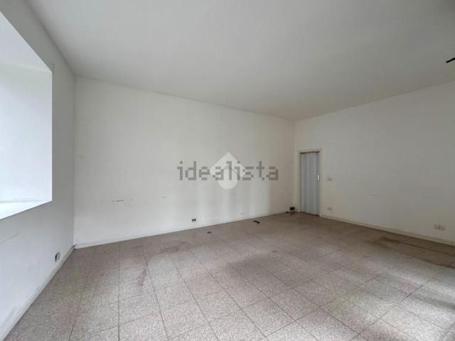 Locale Commerciale in vendita a Bedizzole, Lombardia