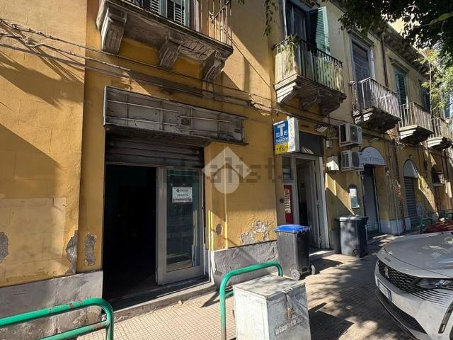 Locale Commerciale in vendita a IV Circoscrizione, Messina