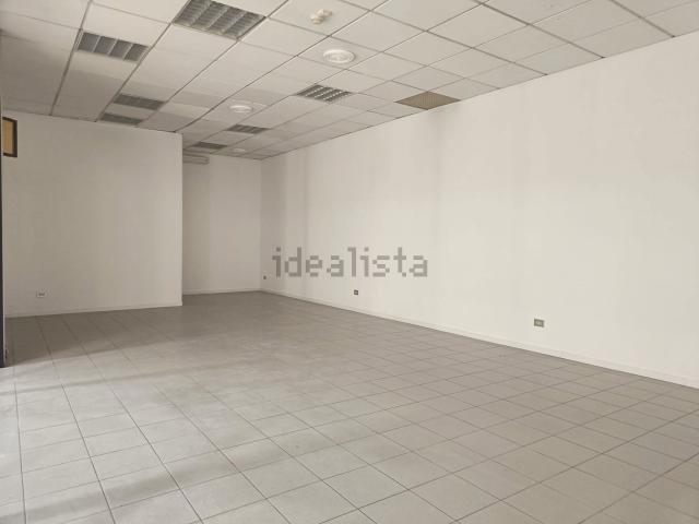 Locale Commerciale in vendita a Sovernigo, Paese