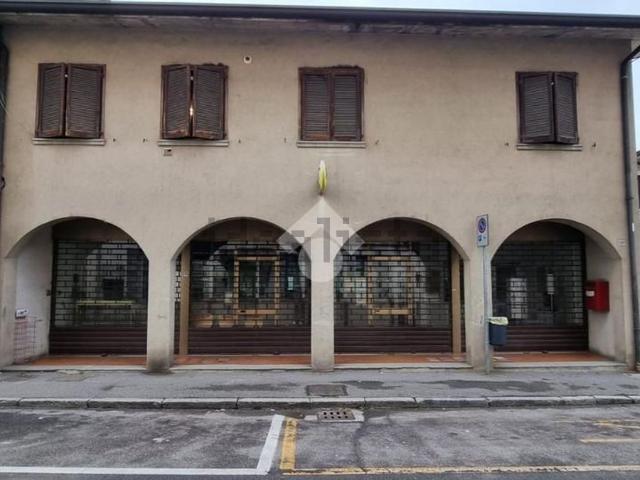 Locale Commerciale in vendita a Capriano Del Colle, Lombardia