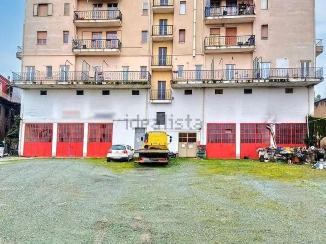 Locale Commerciale in vendita a Piemonte, Alessandria