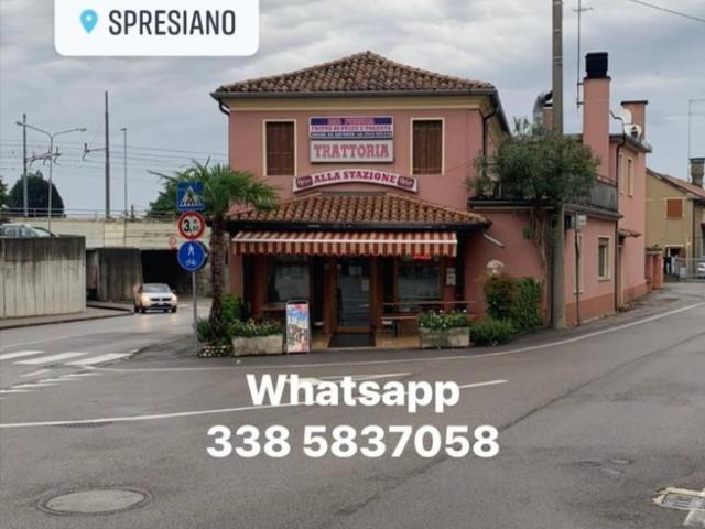 Locale Commerciale in vendita a Spresiano, Veneto