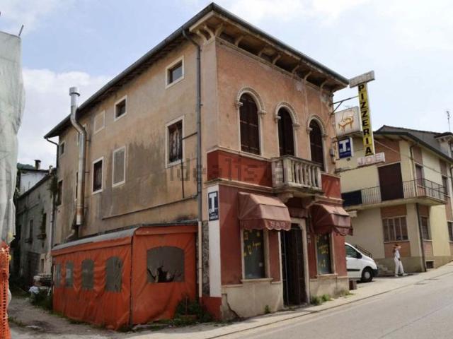 Locale Commerciale in vendita a Roncà, Veneto