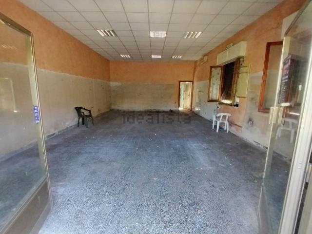 Locale Commerciale in vendita a Bracelli, Padivarma