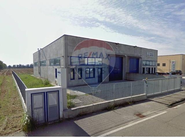 Locale Commerciale in vendita a Grazie, Curtatone