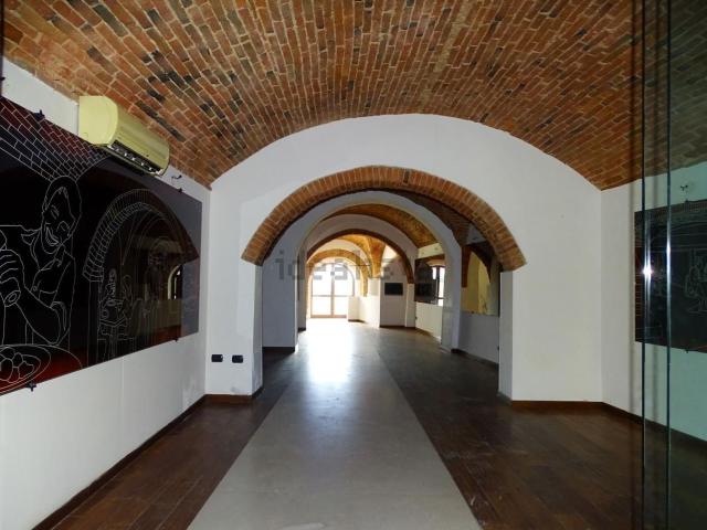Locale Commerciale in vendita a La Scala, San Miniato