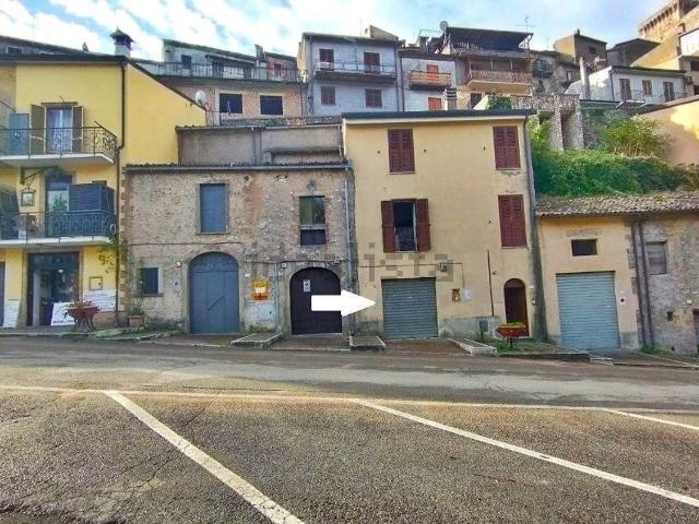Locale Commerciale in vendita a Trevi Nel Lazio, Lazio