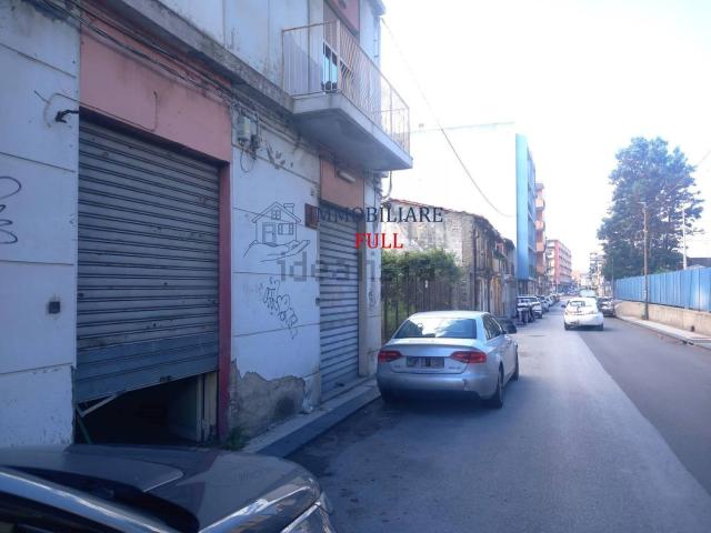 Locale Commerciale in vendita a III Circoscrizione, Messina