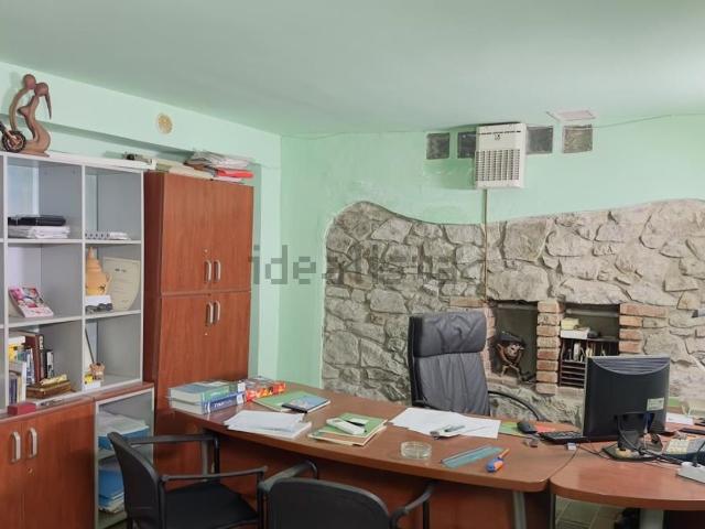 Locale Commerciale in vendita a Rifredi, Firenze