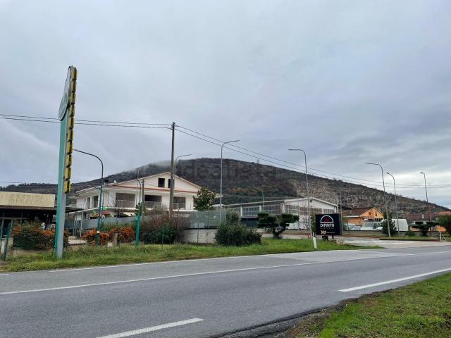 Locale Commerciale in vendita a Ferentino, Lazio