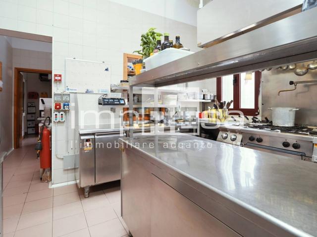 Locale Commerciale in vendita a Favaro Veneto, Venezia