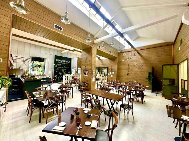 Locale Commerciale in vendita a Arnate, Gallarate