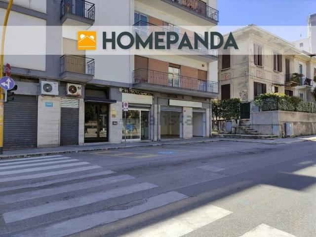 Locale Commerciale in vendita a Municipio 2, Puglia