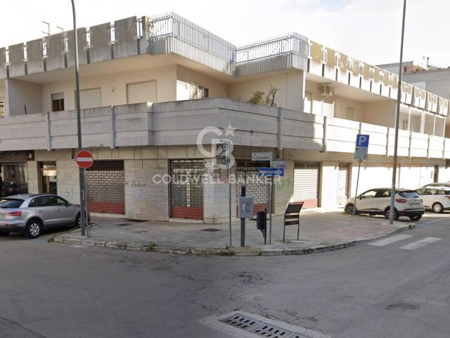 Locale Commerciale in vendita a Puglia, Lecce