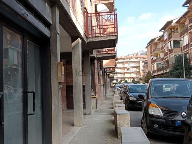 Locale Commerciale in vendita a Madonna Alta, Cenerente