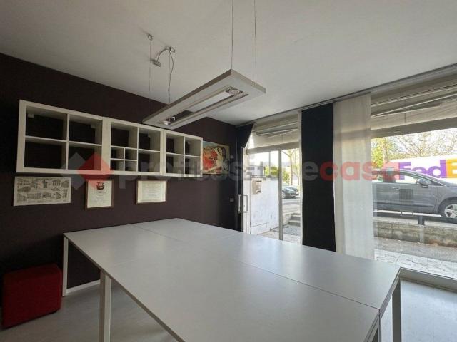 Locale Commerciale in vendita a Legnago, Veneto