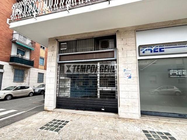 Locale Commerciale in vendita a Zona Omogenea Milano Nord, Bresso