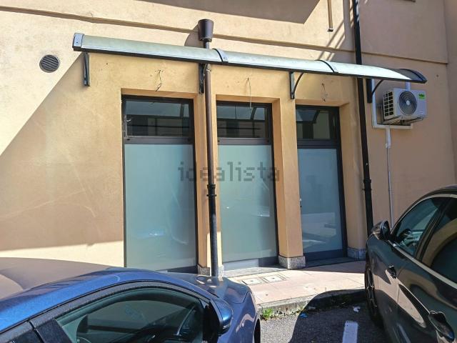 Locale Commerciale in vendita a Cambiago, Lombardia