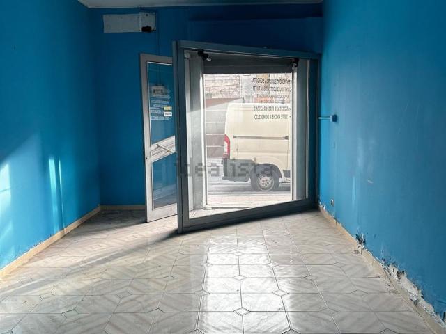 Locale Commerciale in vendita a Santa Maria Di Licodia, Sicilia