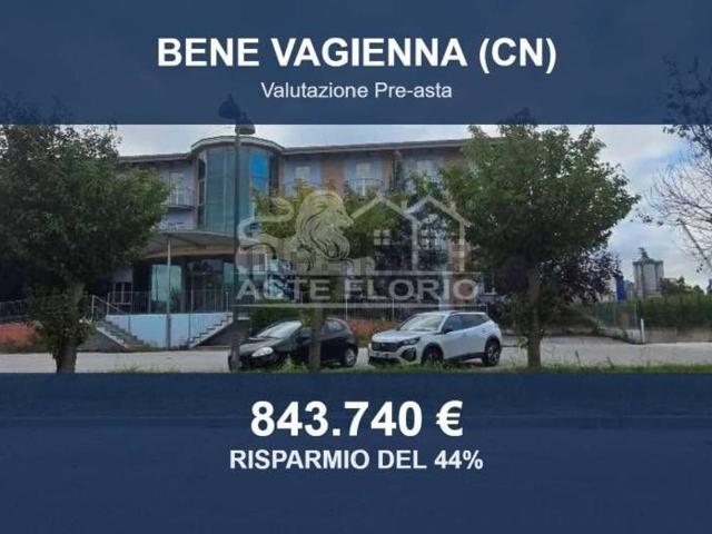 Locale Commerciale in vendita a Piemonte, Cuneo