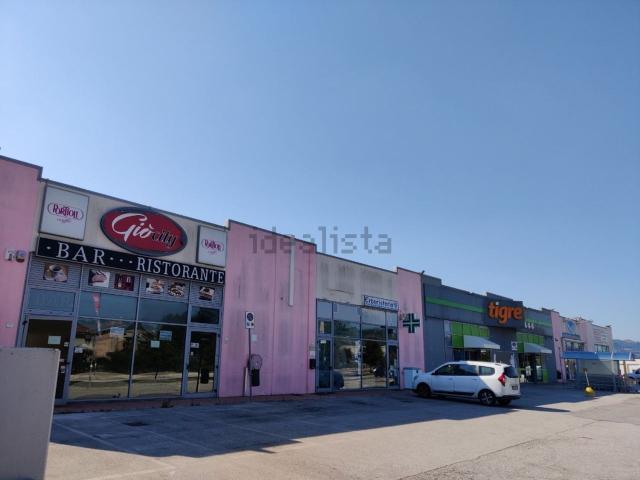 Locale Commerciale in vendita a Valdaso, Marche