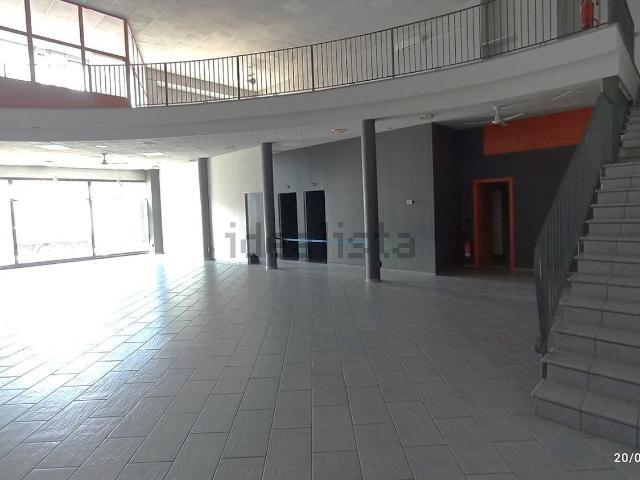 Locale Commerciale in vendita a Castelrosso, Piemonte
