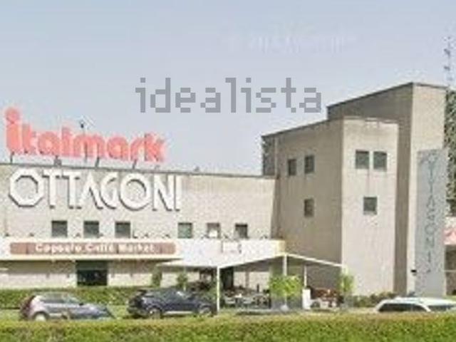 Locale Commerciale in vendita a San Martino Siccomario, Lombardia