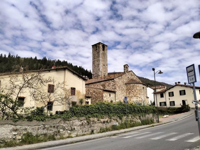 Locale Commerciale in vendita a Calenzano, Toscana