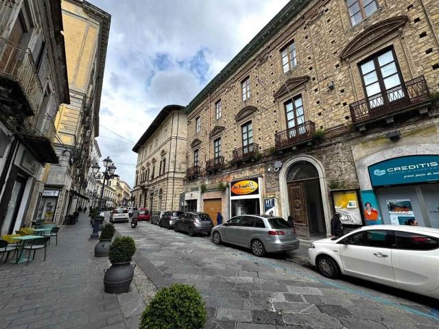 Locale Commerciale in vendita a Siano, Calabria